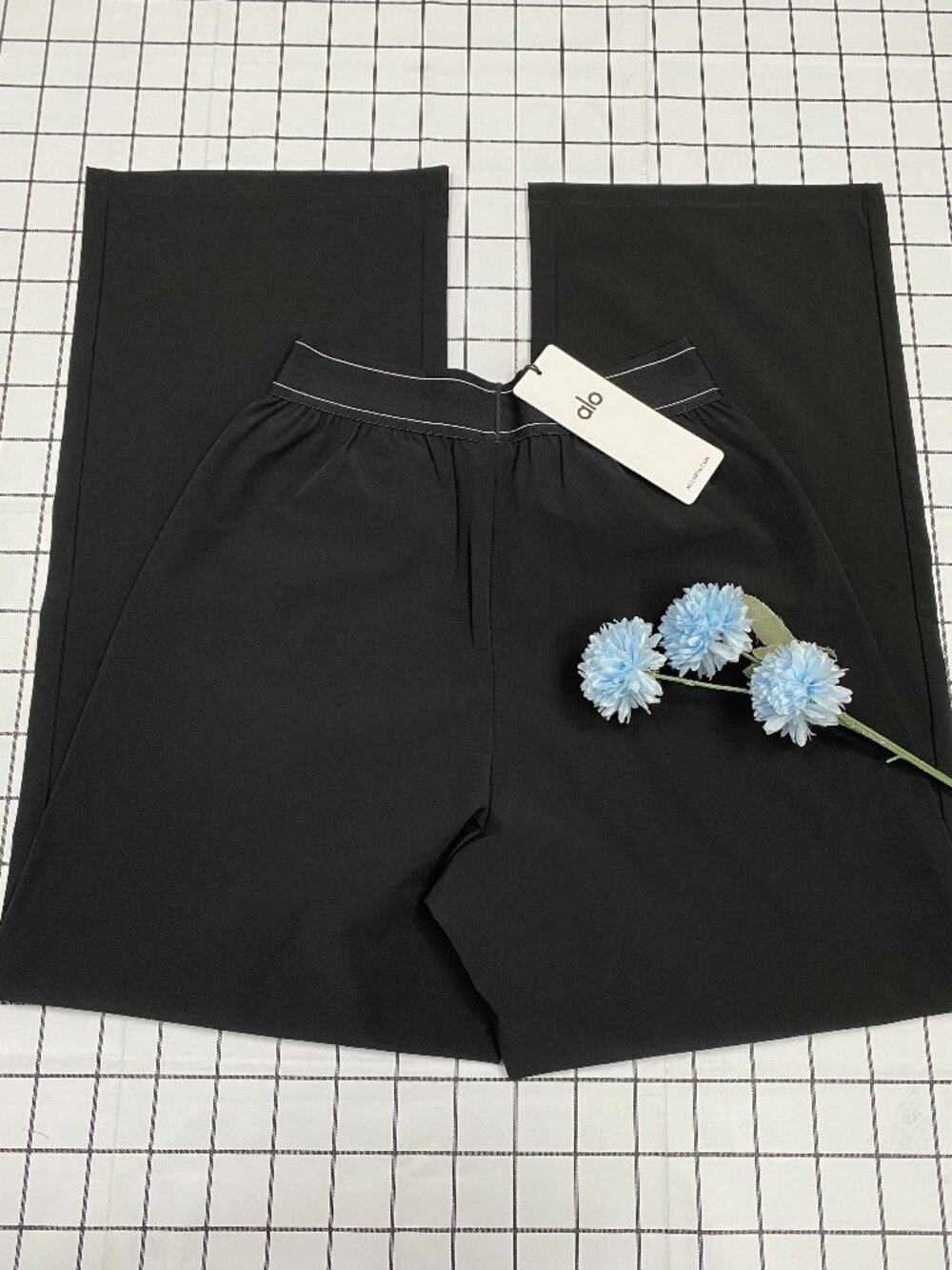 NWT🏷️ALO Yoga Suit Up Trouser Black Regular 30" Inseam Wide-Leg Pants✨ - Picture 5 of 9